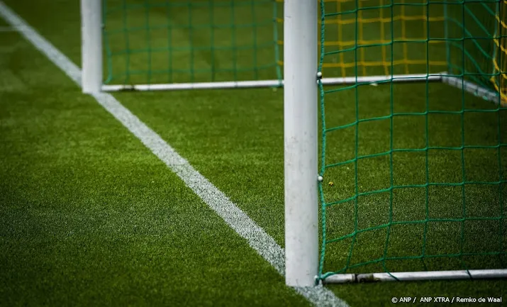 voetbalclub ziet af van reclame na waarschuwing kansspelautoriteit