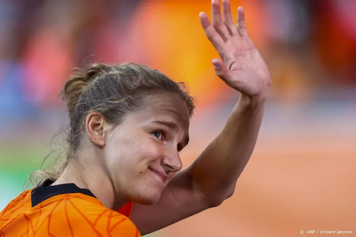 voetbalsters met jubilerende miedema tegen vs op spelen