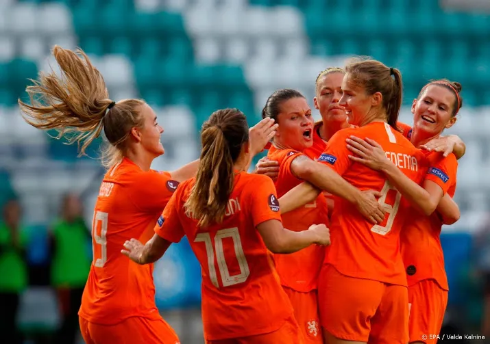 voetbalsters winnen met 7 0 in tallinn