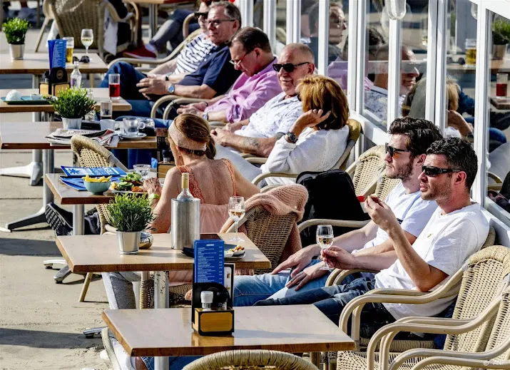 voldoende personeel strandtenten voor warm weekend