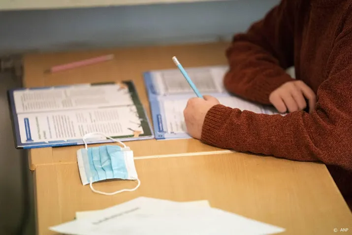 volgende week 24 miljoen zelftests naar basisonderwijs