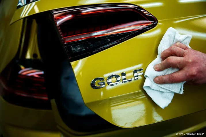 volkswagen golf weer de populairste tweedehandsauto