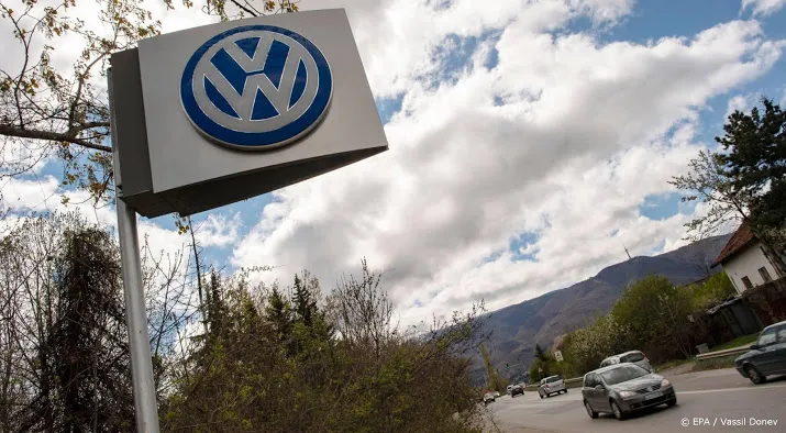 volkswagen voert winst en omzet op