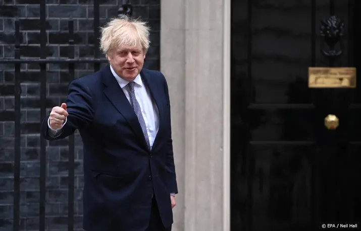 volledige heropening britse economie ligt op schema
