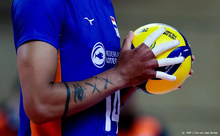 volleyballers beginnen op okt met nipte nederlaag tegen canada
