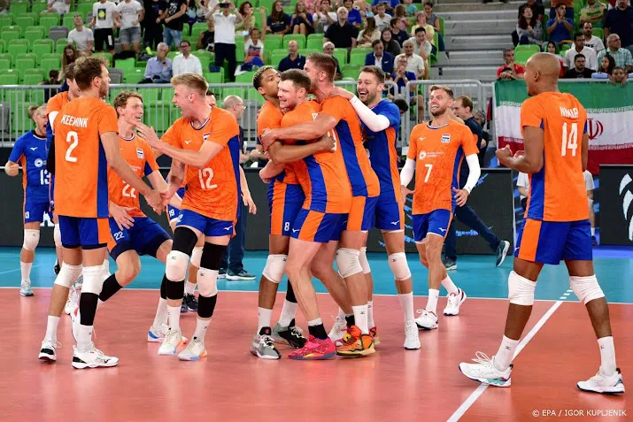 volleyballers tegen oekraine in achtste finales wk