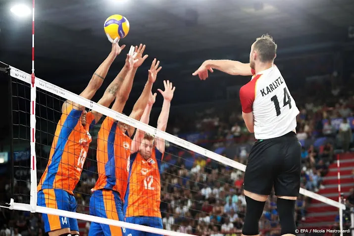 volleyballers ten koste van duitsland naar kwartfinales op ek