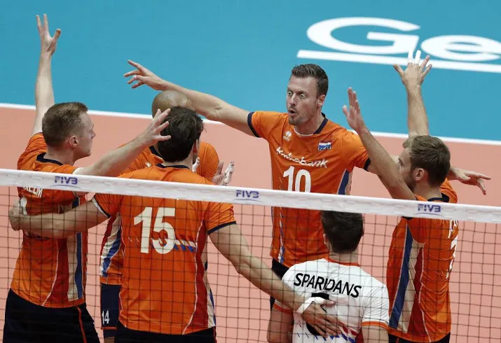volleyballers verhuizen naar milaan