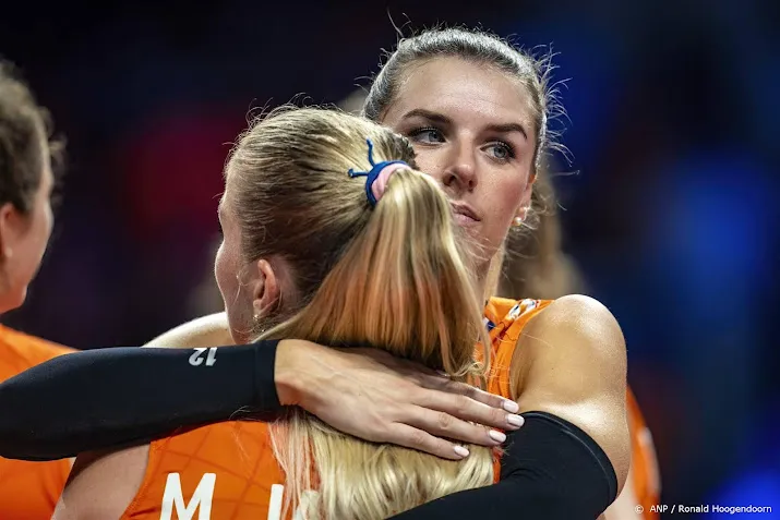 volleybalsters verliezen van servie in okt