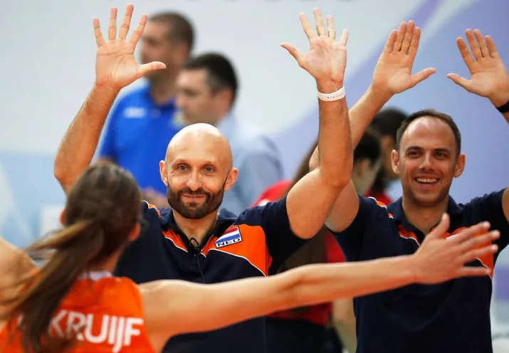 volleybalsters verslaan duitsland in thriller
