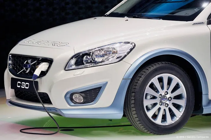 volvo slaat slag op markt voor batterijen