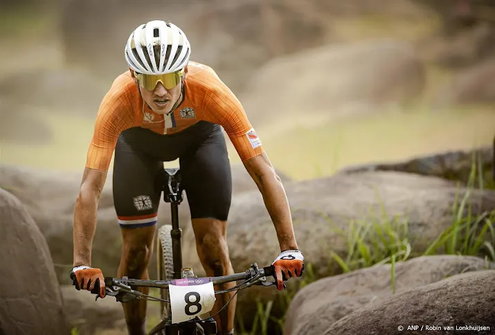 voor mountainbiker vader begint na zwaar ongeval weg naar spelen