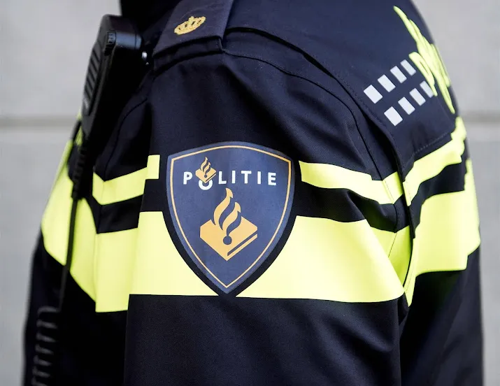 voor racisme veroordeelde agent gaat bij vreemdelingenpolitie werken