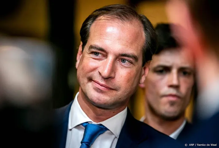 voorlichter baudet blijft kandidaat senaat