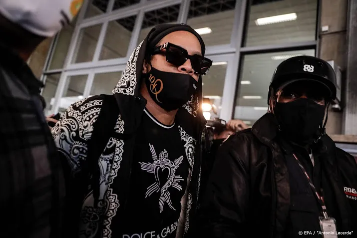 voormalig voetballer ronaldinho is terug in brazilie