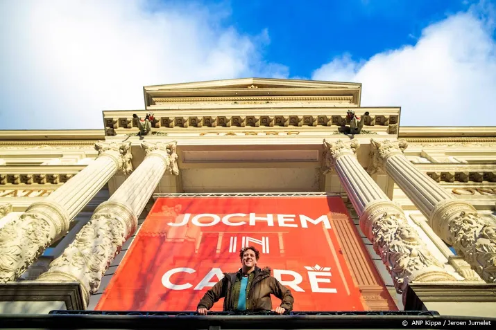 voorstelling jochem myjer 1 januari bij sbs6