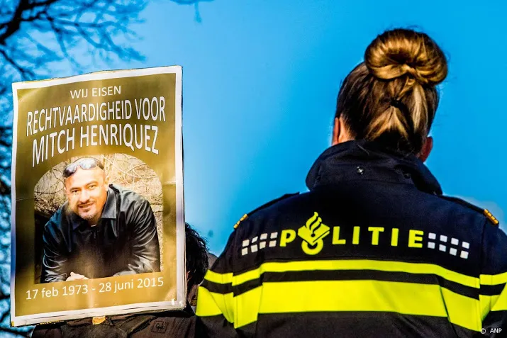 voorwaardelijk cel en vrijspraak om henriquez