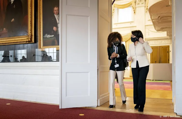 voorzitter arib praat met lijsttrekkers nieuwe tweede kamer