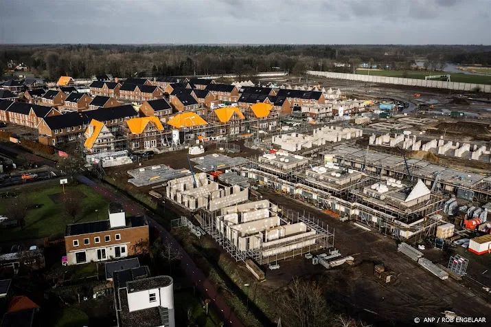 voorzitter bouwend nederland alle hens aan dek tegen bouwdip