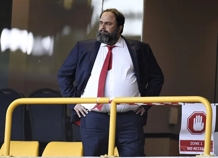 voorzitter griekse voetbalbond neemt ontslag na supportersgeweld