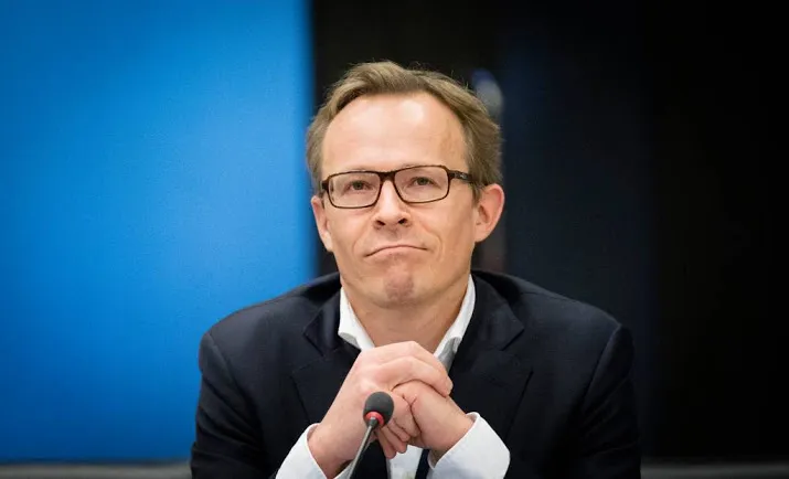 voorzitter maurice limmen weg bij vakbond cnv