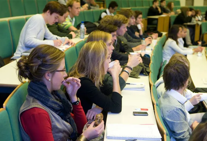 voorzitter studentenbond lsvb weg na conflict