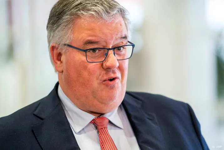 voorzitter veiligheidsberaad krijgt haast dagelijks scheldmails