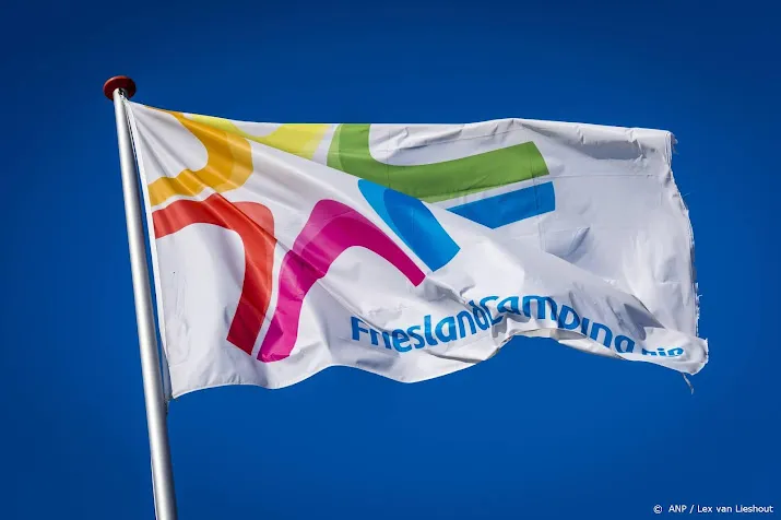 voorzitter zuivelcooperatie frieslandcampina vertrekt om onrust