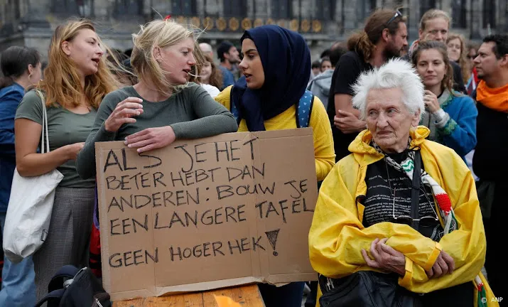 vorig jaar weer wat minder asielzoekers