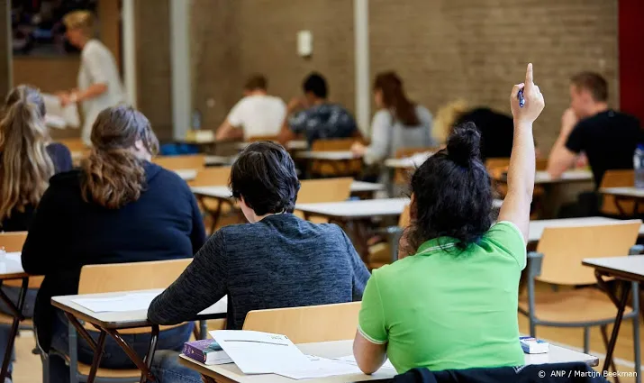 vorig schooljaar minder schoolverlaters wel zorgen om corona