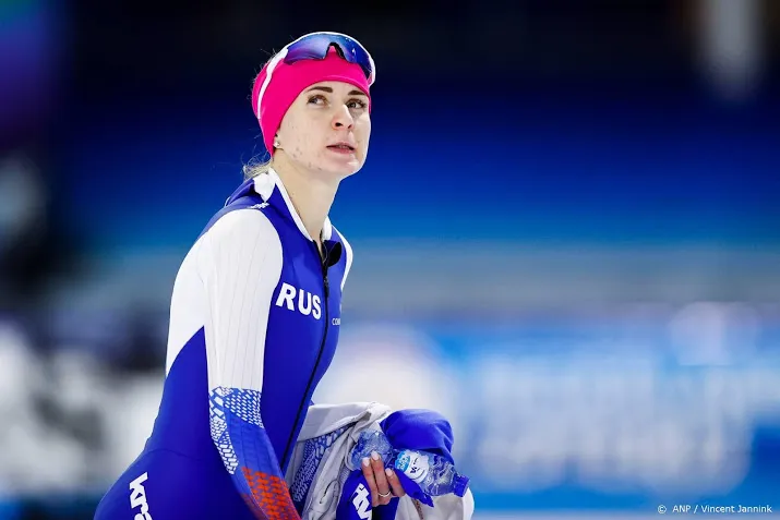 voronina wint 3 km met baanrecord zilver de jong brons schouten