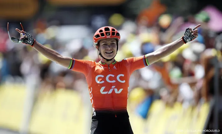 vos pakt haar dertigste etappezege in giro ditalia