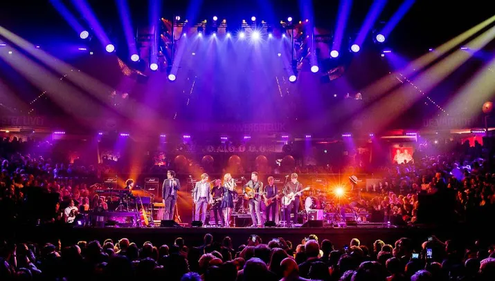 vrienden van amstel viert jubileumfeestje