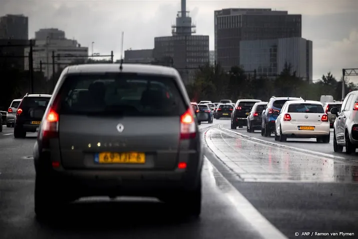 vrij drukke ochtendspits vooral waar het regent