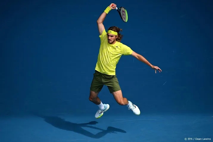 vrije doortocht tsitsipas naar kwartfinales door blessure berrettini