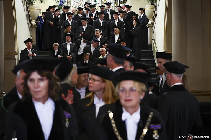 vrijwel evenveel vrouwen als mannen in bestuur universiteiten