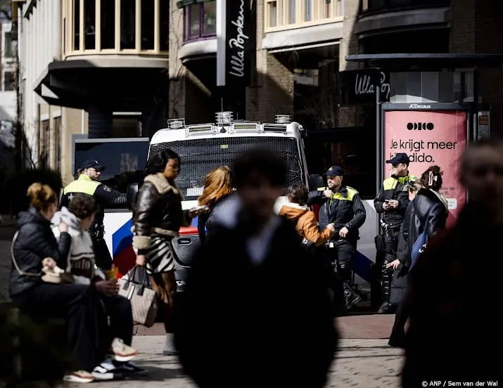 vrouw die koran wilde verscheuren aangehouden in arnhem