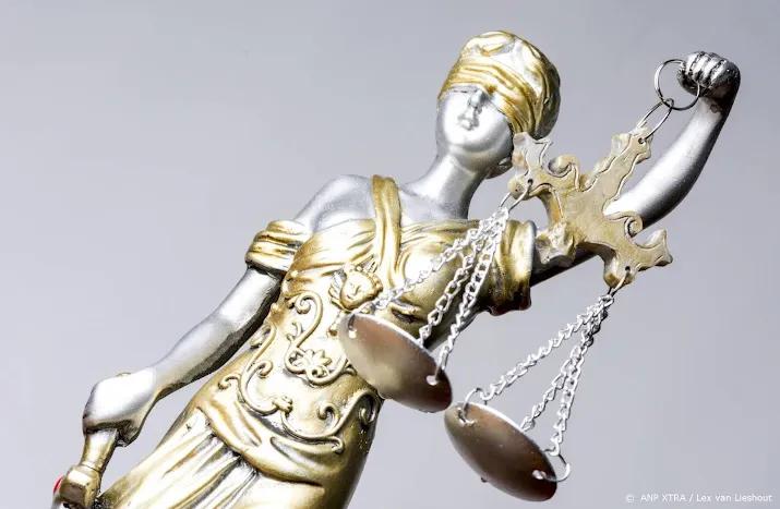vrouw in bijstandszaak tegen wijdemeren moet boete deels betalen