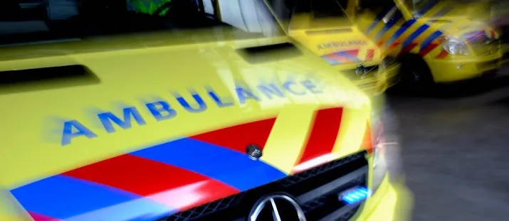 vrouw steekt zich in brand in ziekenhuis