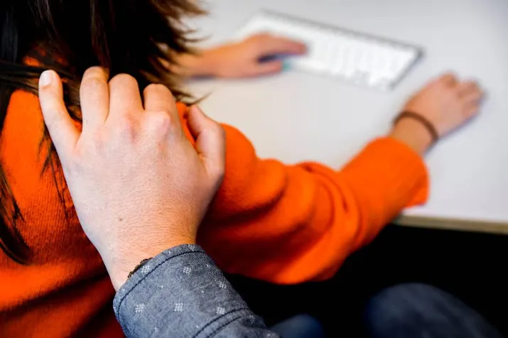 vrouwen nog vaak seksueel geintimideerd op werk
