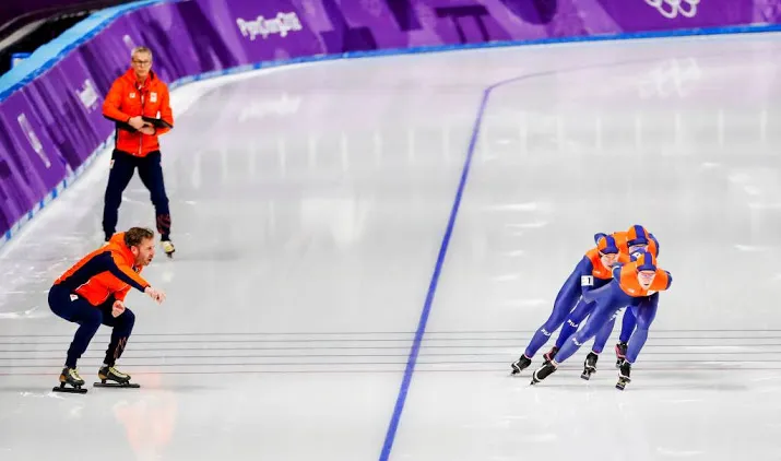 vrouwenploeg met record naar halve finales