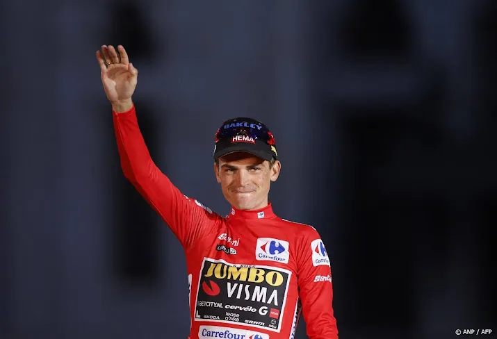 vuelta winnaar kuss langer bij wielerploeg visma lease a bike
