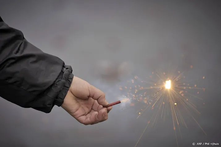 vuurwerkliefhebbers vrezen chaos bij afsteekverbod jaarwisseling