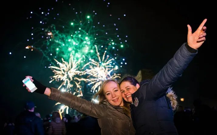 vuurwerkshow hofvijver gaat door