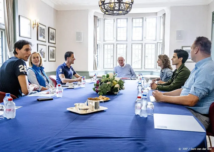 vvd d66 en cda willen begrotingsplannen maken met brede midden
