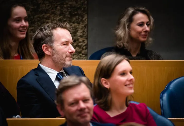 vvd kamerlid boos over spreekverbod partij