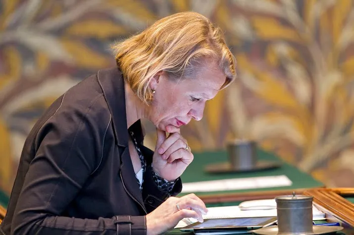 vvd senator in opspraak