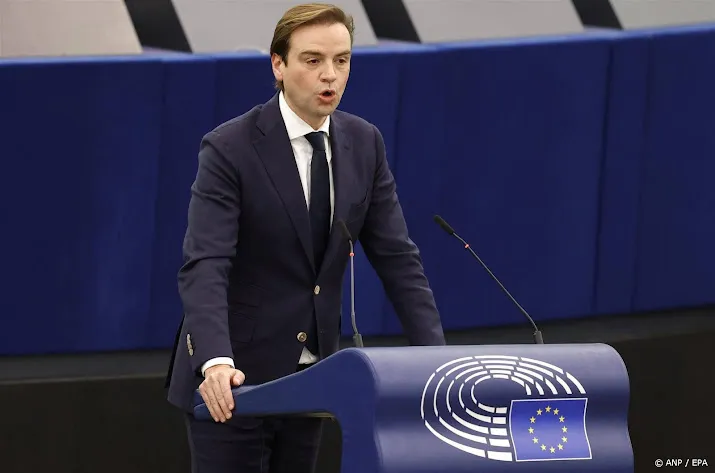 vvder azmani ziet af van gooi naar leiding liberalen eu parlement