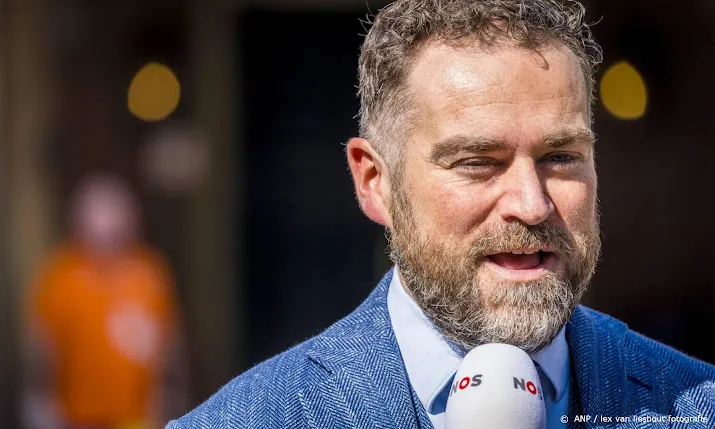 vvder dijkhoff burgemeester van lazerom in sinterklaasjournaal