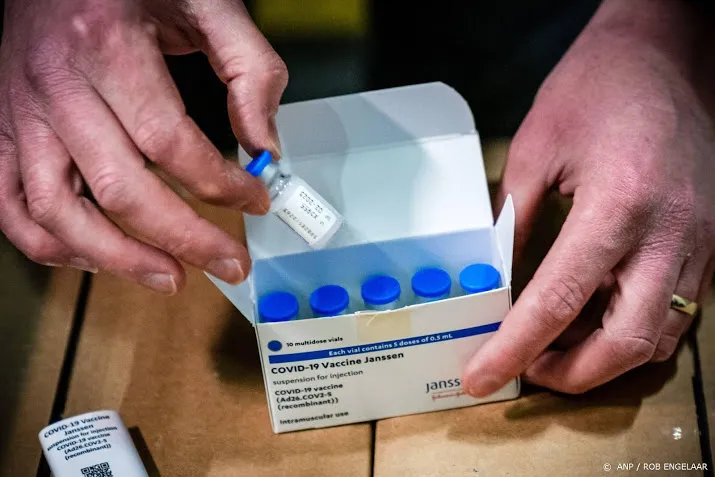 waakhond ema geeft advies over janssen vaccin